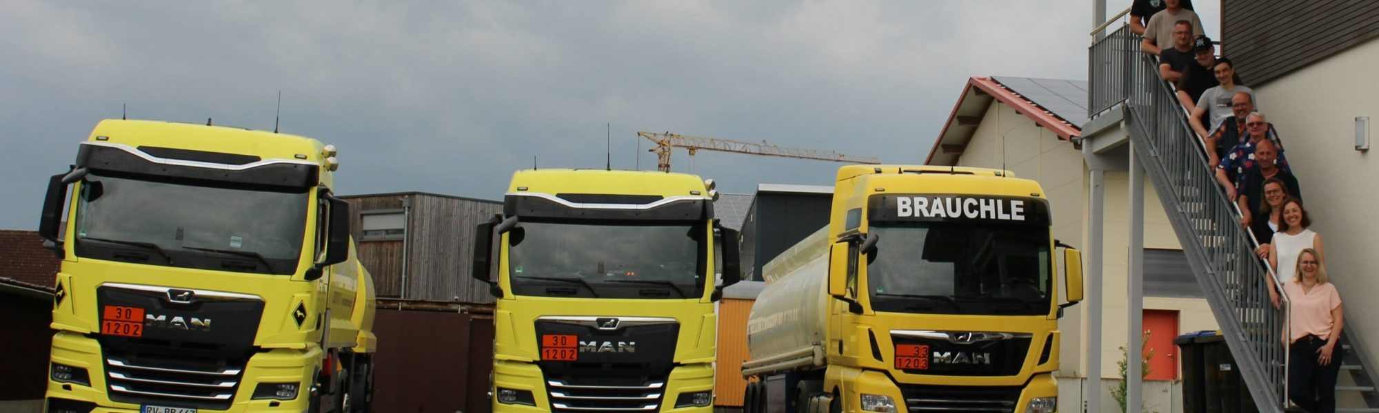 Gruppenfoto mit 3 LKW